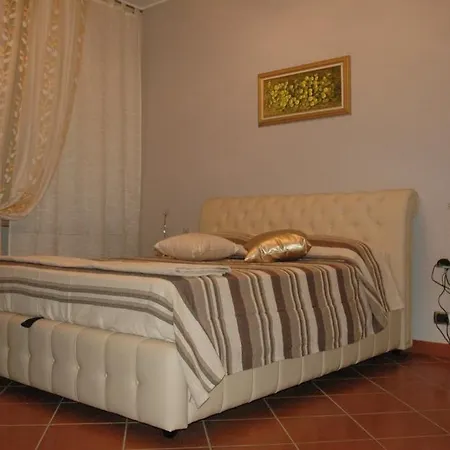 Douce Maison Bed & Breakfast Alba (Piedmont)