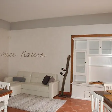 Douce Maison Bed & Breakfast 3*