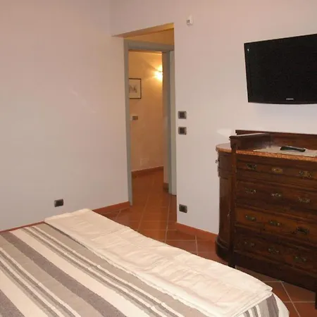 Douce Maison Bed & Breakfast