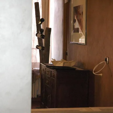 Douce Maison Bed & Breakfast 3*
