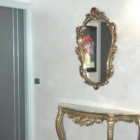 Douce Maison 3* Alba (Piedmont)