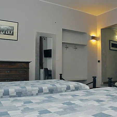 Bed & Breakfast Douce Maison Alba (Piedmont)