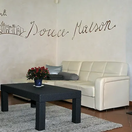 Bed & Breakfast Douce Maison 3*