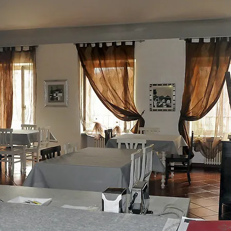 Bed & Breakfast Douce Maison Alba (Piedmont)