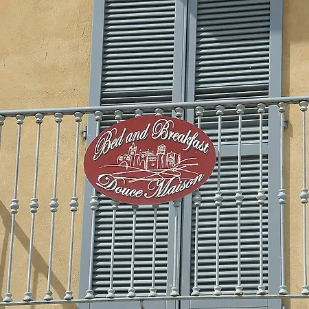 Bed & Breakfast Douce Maison 3*